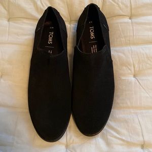 NWOT TOMS Shaye Booties Black Suede Sz 7